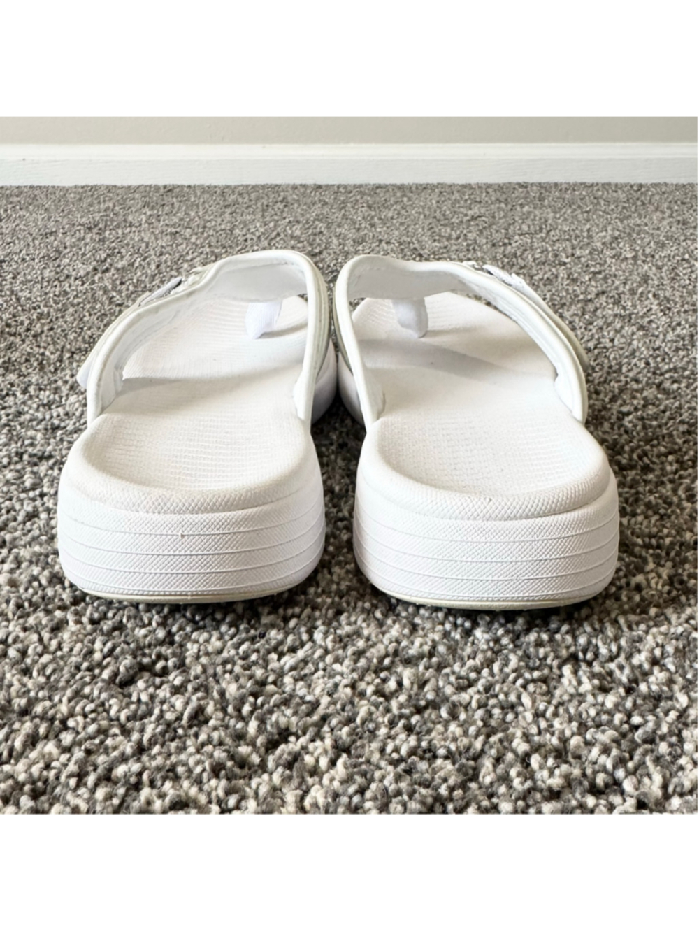 Women's DREAM PAIRS Comfort Flip Flop Sandals White Size 7 - Picture 11 of 13